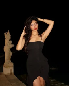 nazila sitaishi height